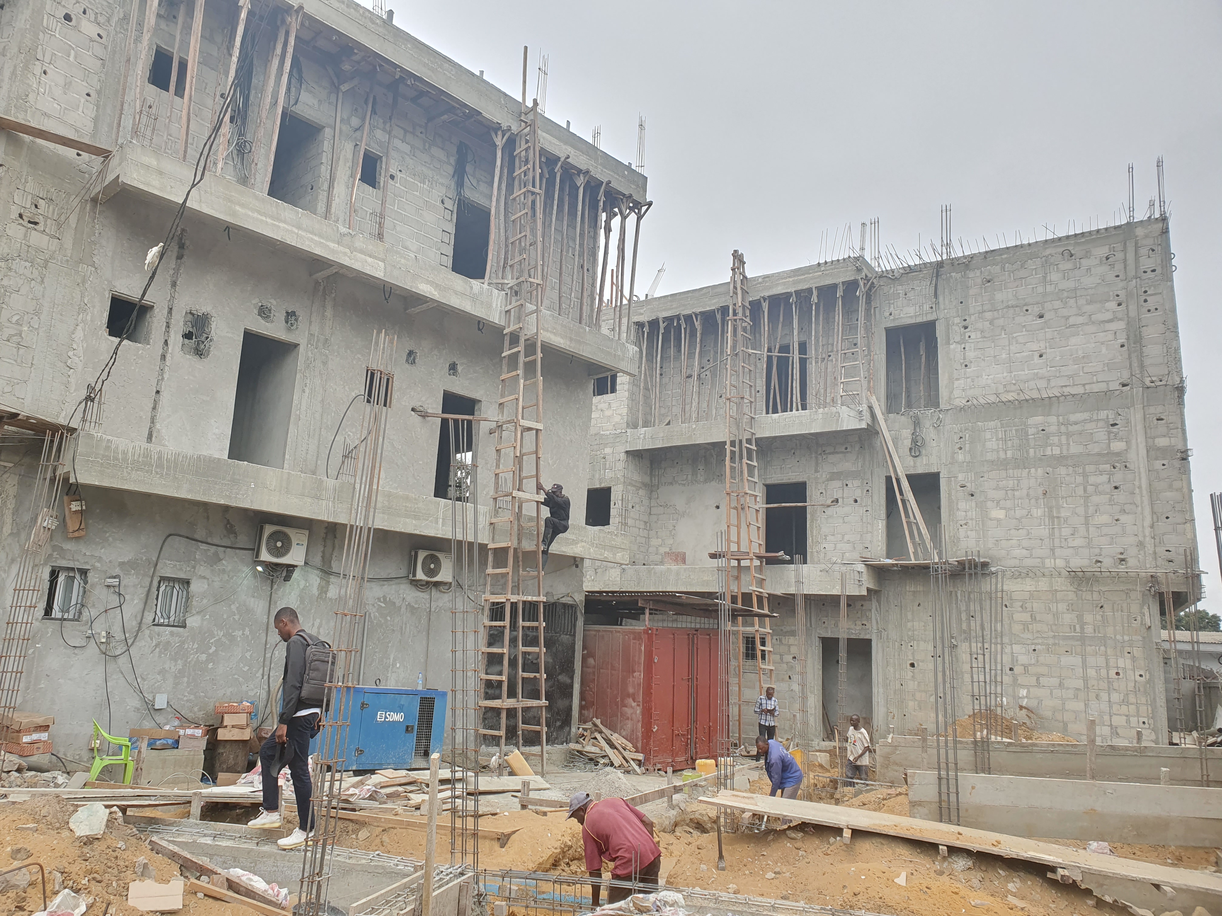 Construction de trois bâtiment R+÷